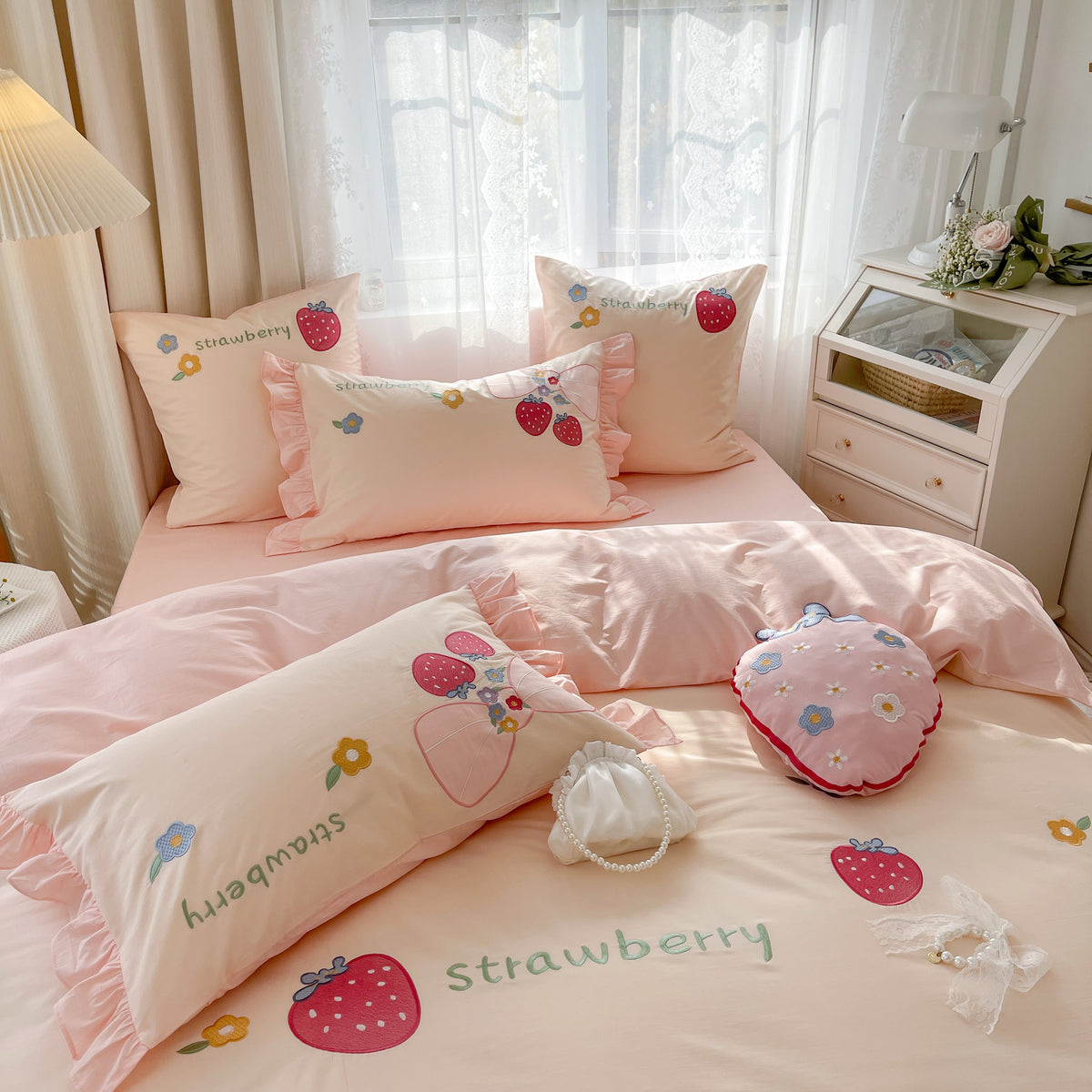 Fashion Strawberry Bedding Set PN5064 – Pennycrafts