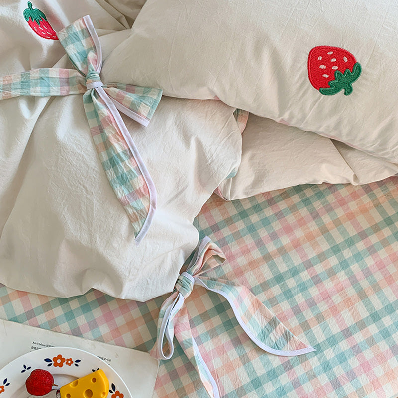 Sweet Strawberry Bedding Set PN3804 – Pennycrafts
