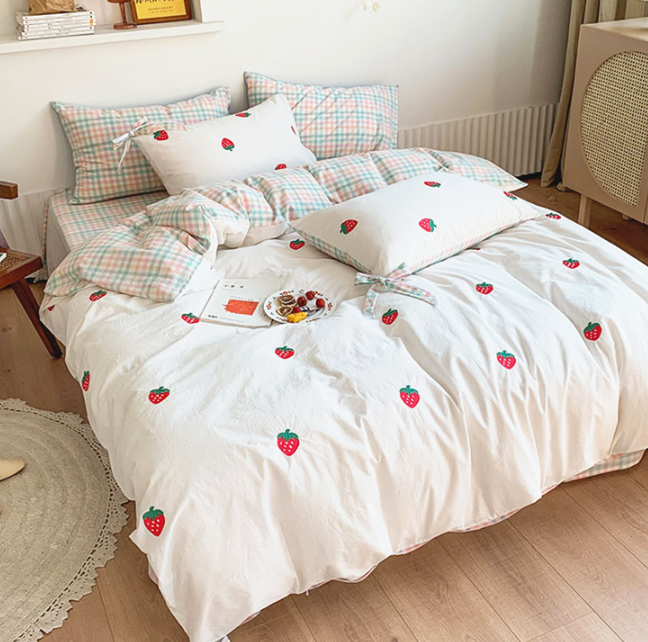 Sweet Strawberry Bedding Set Pn3804 Pennycrafts