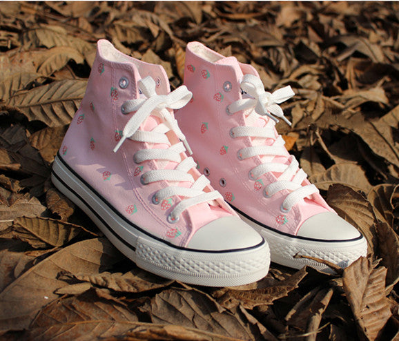 Sweet Strawberry Canvas Shoes PN2578 – Pennycrafts